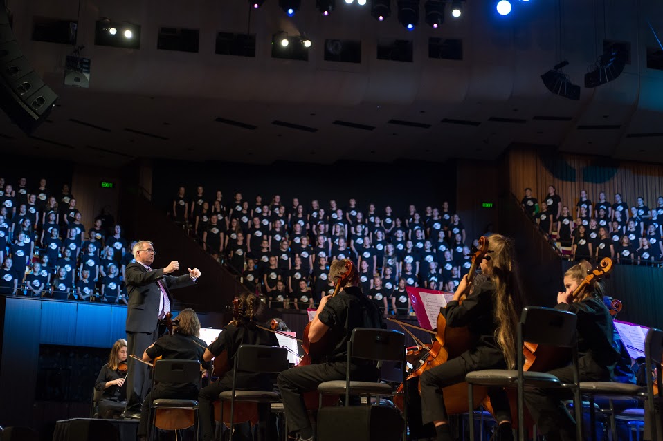 FoCM Combined Choir and Orchestra, conductor Ian Jefferson, photography by Andrew Lasky