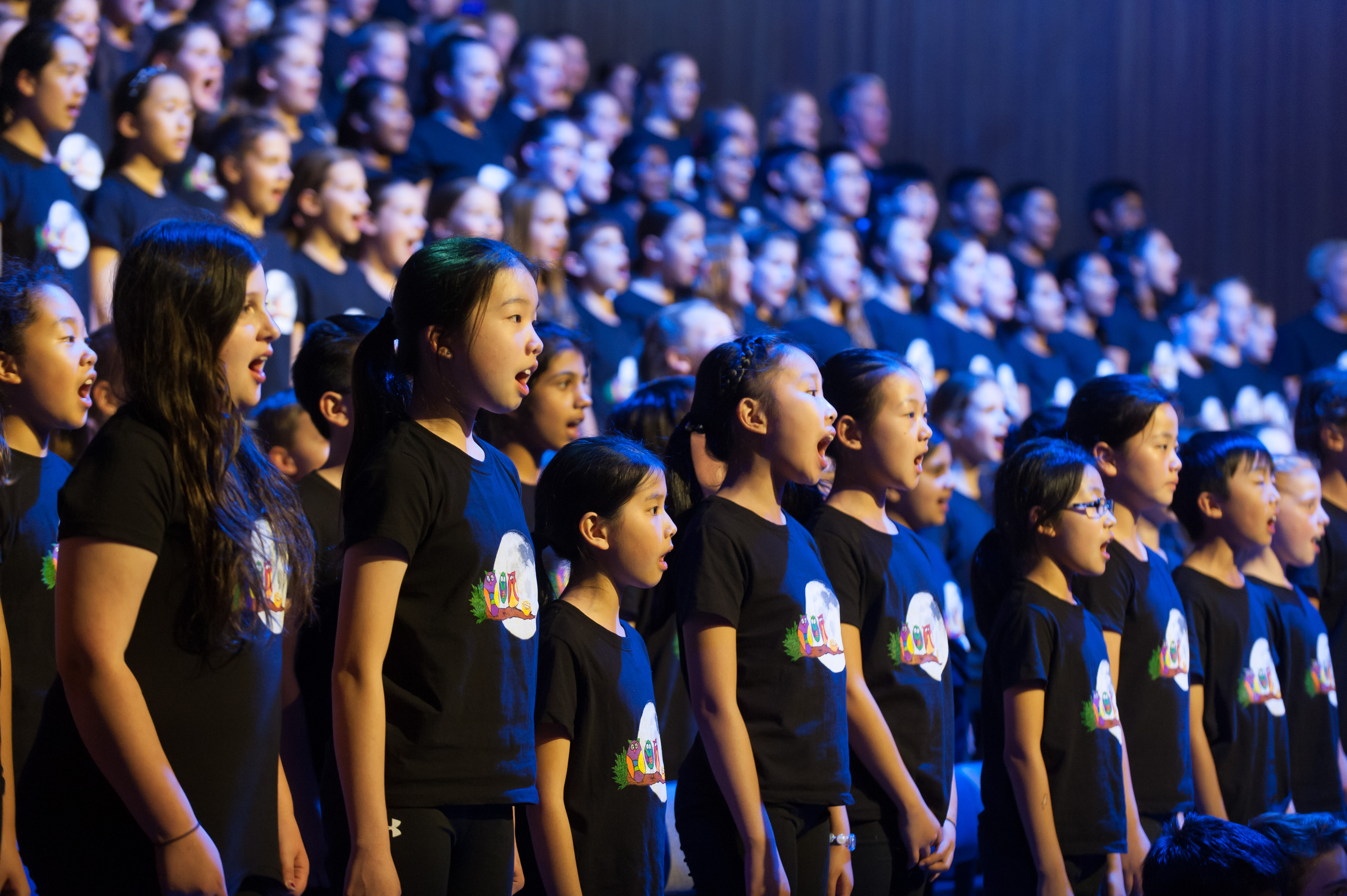 Students singing in the FoCM Combined Choir 2015, photography by Andrew Lasky